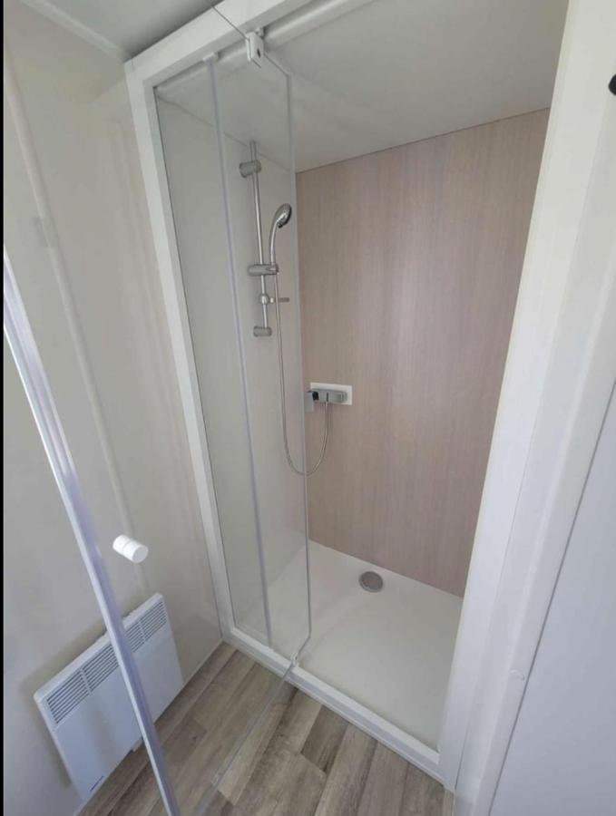 Mobil Home Neuf 6/8 Pers Biville-sur-Mer Exterior foto